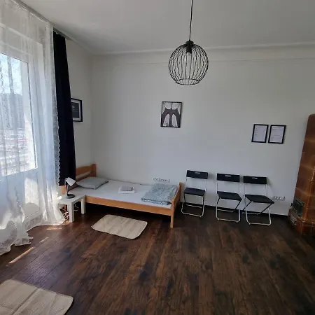 Albergue Downtown And Belgrado