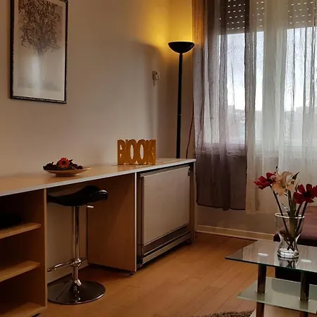 Downtown And Auberge de jeunesse