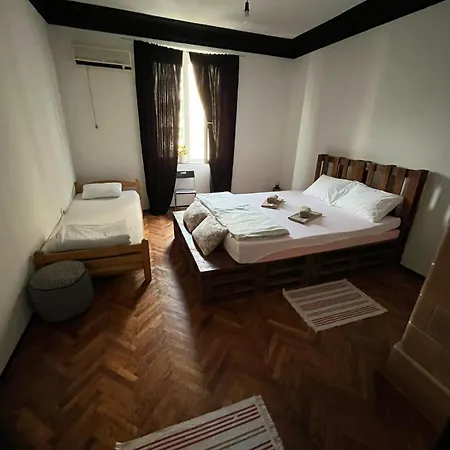 Downtown And Hostel Belgrade