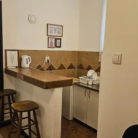 Auberge de jeunesse Downtown And *