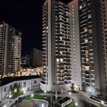 Auberge de jeunesse Downtown And *